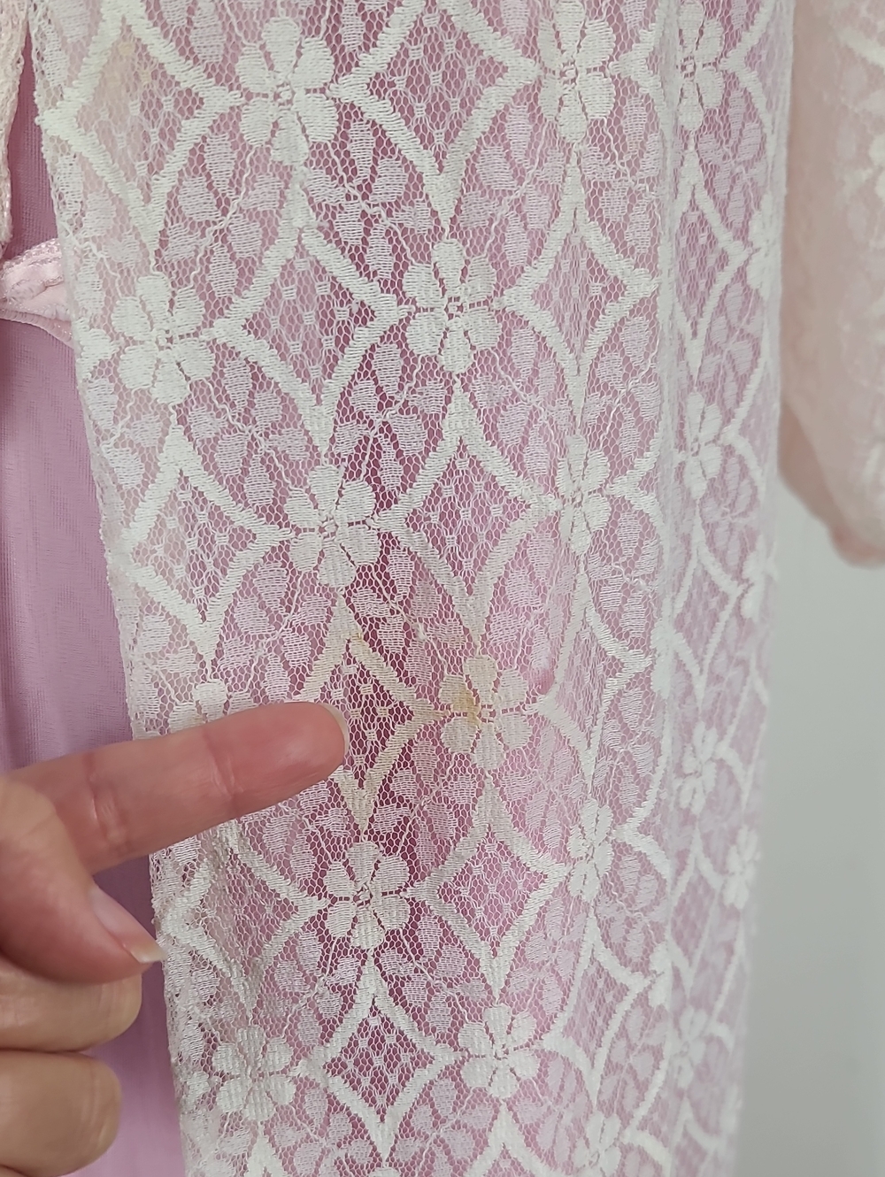 Vtg MCM ILGWU 2-Piece Pink & Cream Sheer Lace Peignoir & Nylon Nightgown Set M - Picture 16 of 16